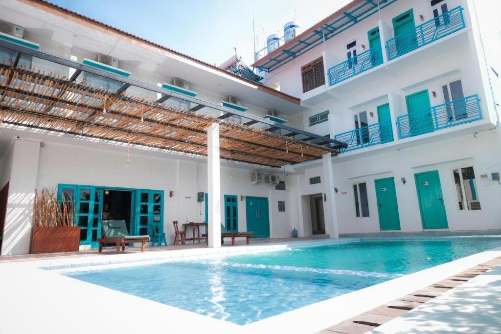 The Premiere Siti Hotel Джембер Экстерьер фото